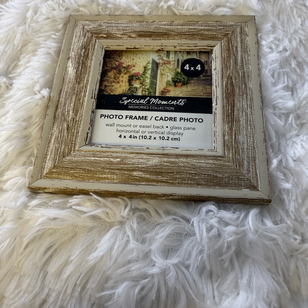 Special Moments Distressed Cream Photo Frame T30